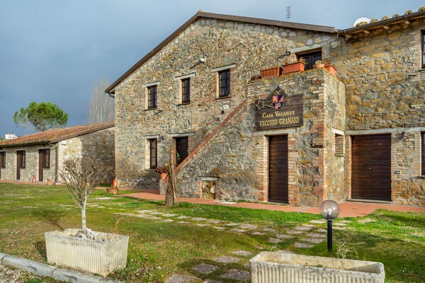 Foto van Cottage in Magione bij Meer Trasimeno - Vakantiehuis in Magione - ExteriorSummer