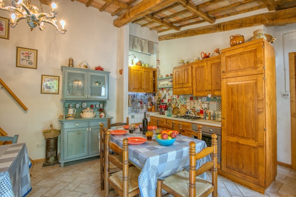 Foto van Vakantiehuis in Assisi met verwarmd zwembad - Vakantiehuis in Assisi - Kitchen