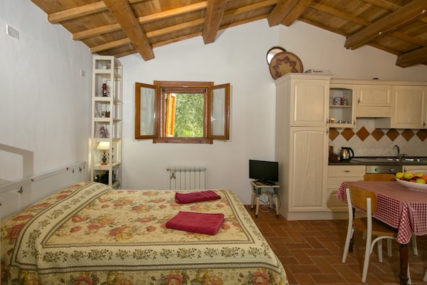 Foto van Vakantiehuis in Assisi met verwarmd zwembad - Vakantiehuis in Assisi - BedRoom