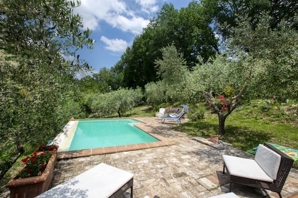 Foto van Vakantiehuis in Assisi met verwarmd zwembad - Vakantiehuis in Assisi - PoolOfHouse