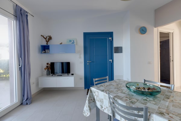 Foto van Zeezicht met airconditioning en tuin - Vakantiehuis in Castelsardo - DiningRoom