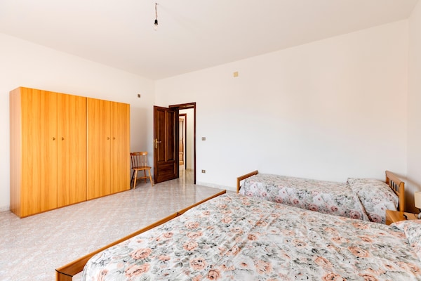 Foto van Appartement met zeezicht in het historische - Vakantiehuis in Castelsardo - BedRoom