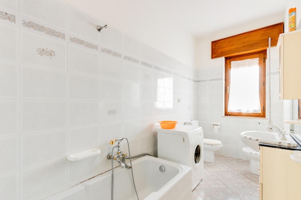 Foto van Appartement met zeezicht in het historische - Vakantiehuis in Castelsardo - BathRoom