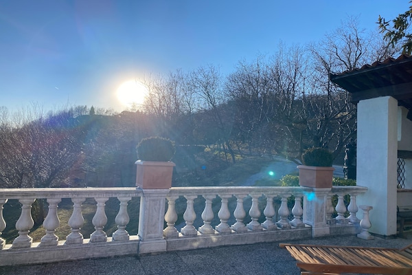 Foto van Vakantiehuis in Langhe met Zwembad en Terras - Vakantiehuis in Bastia Mondovì - ViewSummer