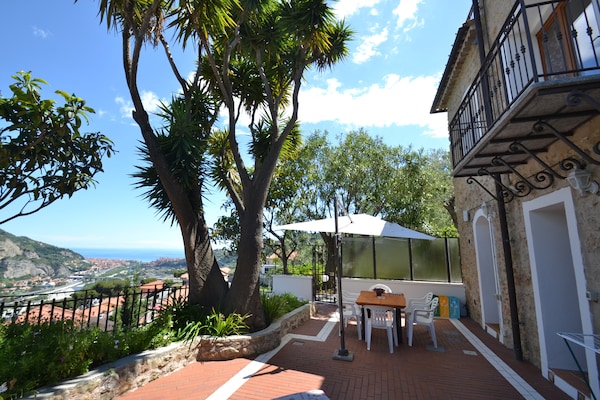 Foto van Familieverblijf aan de Franse Rivièra - Vakantiehuis in Ventimiglia - ExteriorSummer