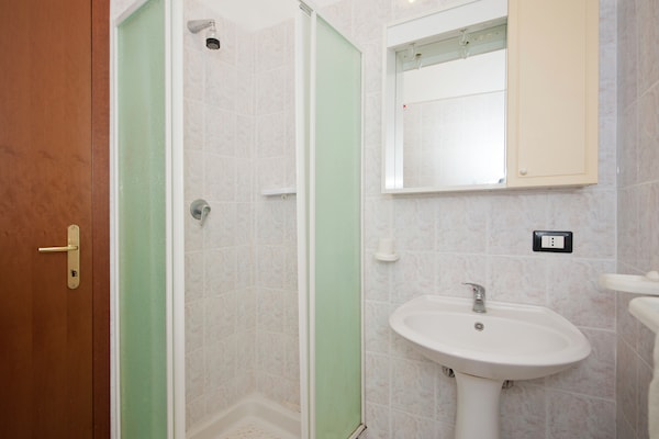 Foto van Vakantiehuis in Sesta Godano met barbecue - Vakantiehuis in Sesta Godano - BathRoom