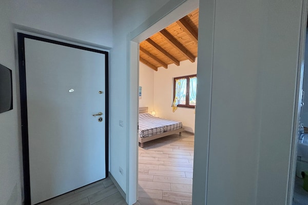 Foto van Appartement met uitzicht op het meer in Bedero - Vakantiehuis in Brezzo di Bedero - Landing