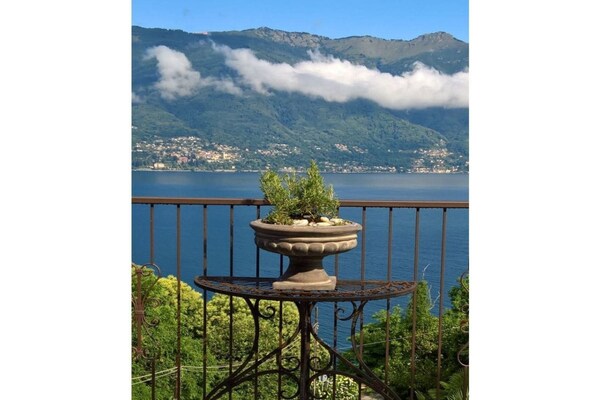 Foto van Casa Montesole 1a2 - Vakantiehuis in Porto Valtravaglia - Untagged