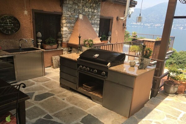Foto van Casa Montesole 1a2 - Vakantiehuis in Porto Valtravaglia - Untagged