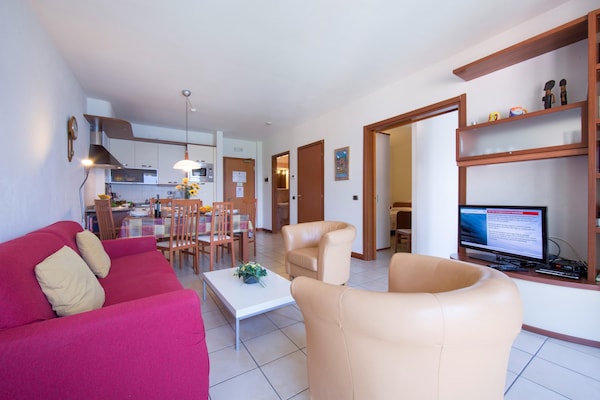 Foto van Appartement met uitzicht op het meer van Lugano. - Vakantiehuis in Porlezza - LivingRoom