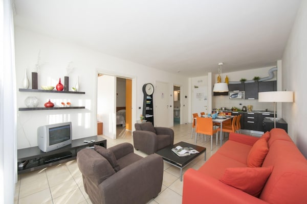 Foto van Appartement met uitzicht op het meer van Lugano. - Vakantiehuis in Porlezza - LivingRoom