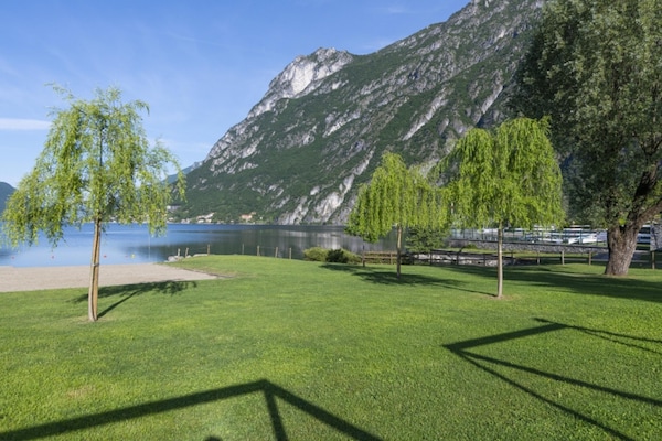 Foto van Appartement met uitzicht op het meer van Lugano. - Vakantiehuis in Porlezza - AreaSummer1KM