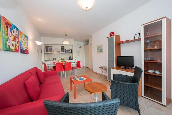 Foto van Appartement met uitzicht op het meer van Lugano. - Vakantiehuis in Porlezza - LivingRoom