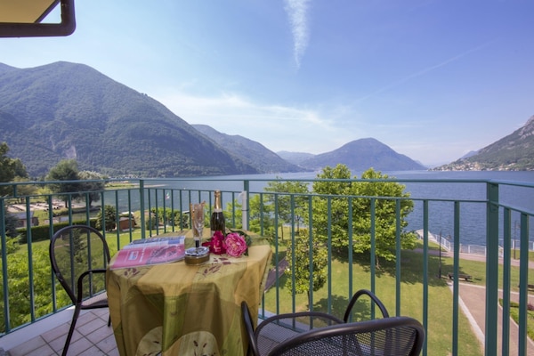 Foto van Appartement met uitzicht op het meer van Lugano. - Vakantiehuis in Porlezza - TerraceBalcony