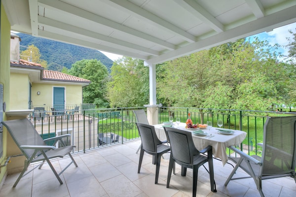 Foto van Appartement met uitzicht op het meer van Lugano. - Vakantiehuis in Porlezza - TerraceBalcony