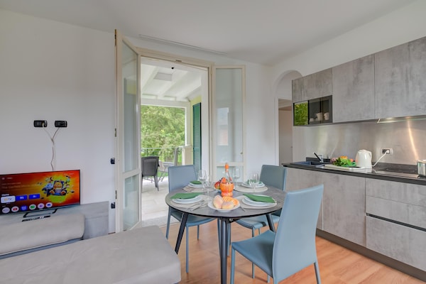Foto van Appartement met uitzicht op het meer van Lugano. - Vakantiehuis in Porlezza - DiningRoom