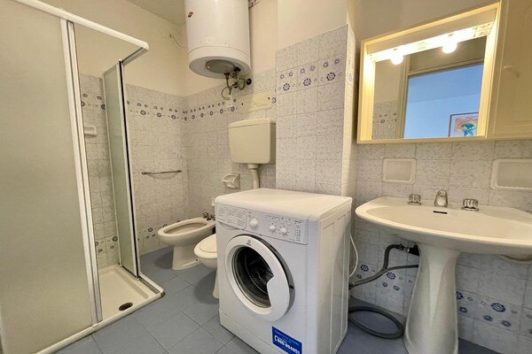Foto van Appartement in Porto Santa Margherita (VE) - Vakantiehuis in Porto Santa Margherita (VE) - BathRoom
