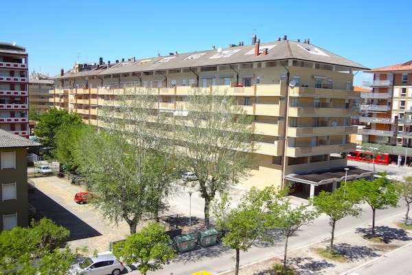 Foto van Appartement in Caorle bij Strand - Vakantiehuis in Caorle (VE) - ExteriorSummer