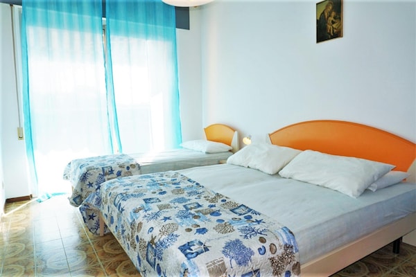 Foto van Appartement met zeezicht in Caorle voor 5 personen - BedRoom