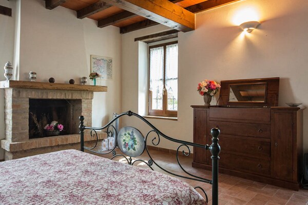 Foto van Zonnig vakantiehuis met zwembad - Vakantiehuis in Salsomaggiore Terme - BedRoom