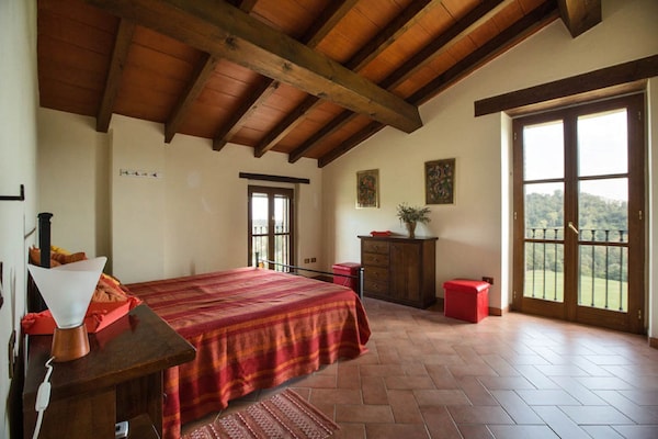 Foto van Zonnig vakantiehuis met zwembad - Vakantiehuis in Salsomaggiore Terme - BedRoom