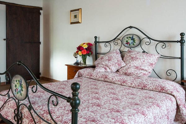 Foto van Zonnig vakantiehuis met zwembad - Vakantiehuis in Salsomaggiore Terme - BedRoom