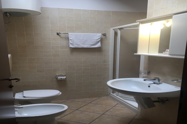 Foto van Lido Retreat vlakbij het strand - Vakantiehuis in Lido di Spina - BathRoom