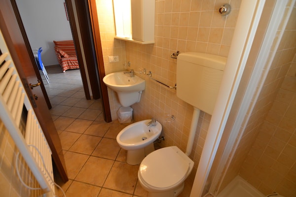 Foto van Lido Retreat vlakbij het strand - Vakantiehuis in Lido di Spina - BathRoom