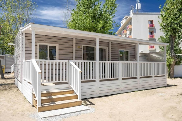 Foto van Lodge in het familiedorp Rimini vlakbij het strand - ExteriorSummer