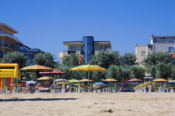 Foto van Lodge in het familiedorp Rimini vlakbij het strand - AreaSummer20KM