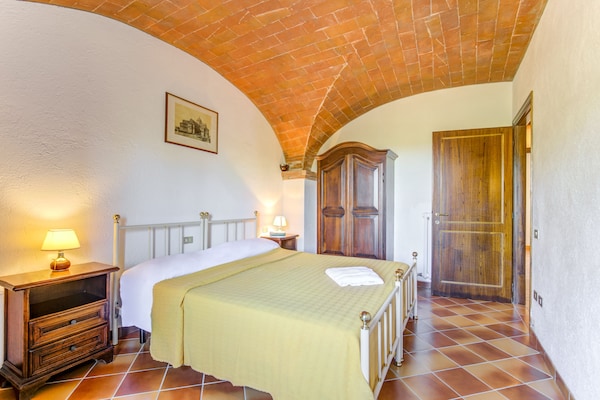 Foto van Zonnig appartement met tuin - Vakantiehuis in Gambassi Terme-Fi - BedRoom