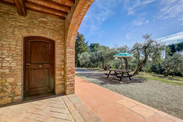 Foto van Zonnig appartement met tuin - Vakantiehuis in Gambassi Terme-Fi - TerraceBalcony