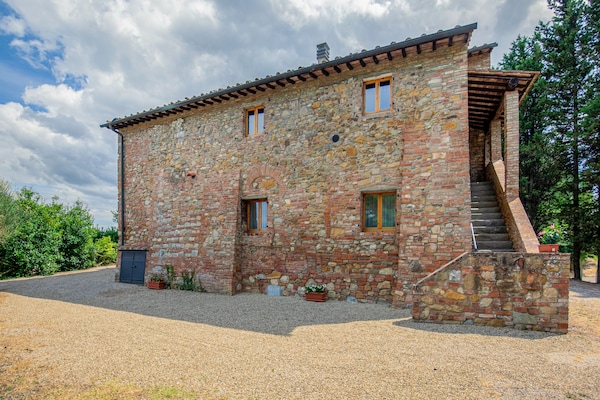 Foto van Ruime Toscaanse retraite - Vakantiehuis in Varna - Gambassi Terme-Fi - ExteriorSummer