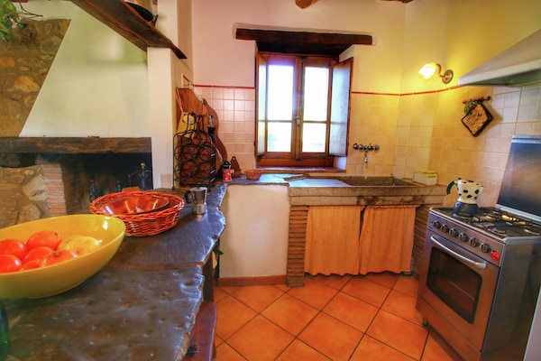 Foto van Opvallende boerderij, Ortignano - Vakantiehuis in Ortignano - Kitchen