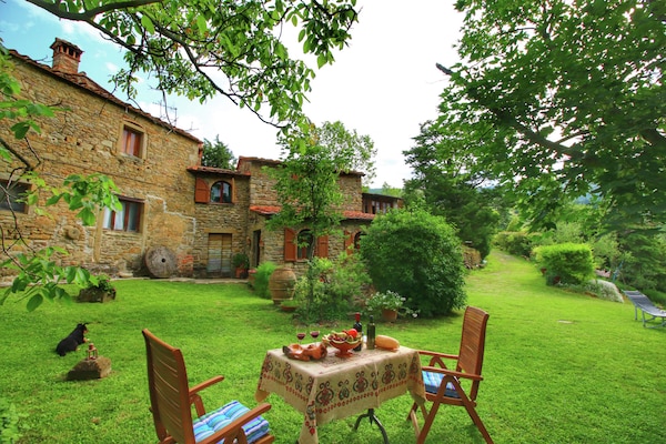 Foto van Boerderij in Cortona met zwembad - Vakantiehuis in Cortona - TerraceBalcony