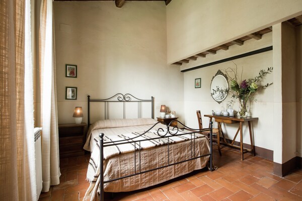 Foto van Villa met zwembad in Marciano - Vakantiehuis in Marciano Della Chiana - BedRoom