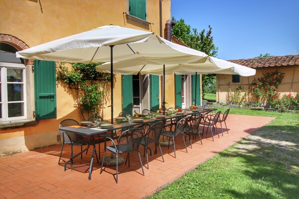 Foto van Villa met zwembad in Marciano - Vakantiehuis in Marciano Della Chiana - ExteriorSummer