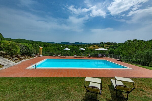 Foto van Zonnig vakantiehuis - Vakantiehuis in Gaiole in Chianti (SI) - PoolOfHouse