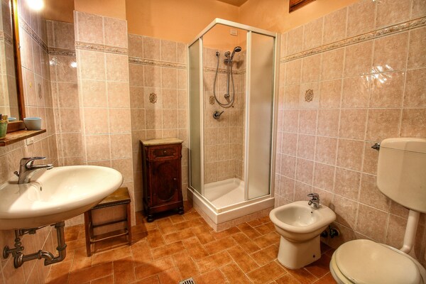 Foto van Chianti-heuvelboerderij - Vakantiehuis in Radda in Chianti - BathRoom