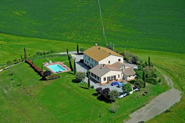 Foto van Authentiek poolhouse - Vakantiehuis in Pienza - ExteriorSummer