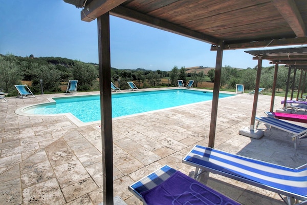 Foto van Boerderij in Toscane met zwembad - Vakantiehuis in Asciano - PoolOfHouse