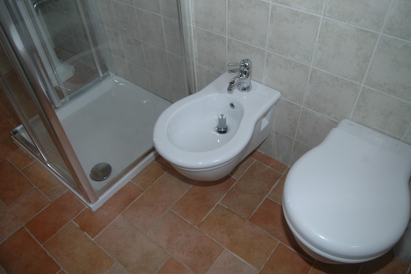 Foto van Vakantiehuis met zwembad in Camporgiano - Vakantiehuis in Camporgiano-LU - BathRoom