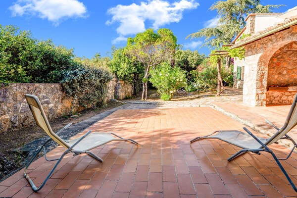Foto van Toscaanse villa met terras - Vakantiehuis in Ansedonia (GR) - TerraceBalcony