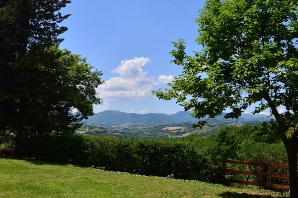 Foto van Moderne villa in Fabriano met privézwembad - Vakantiehuis in Fabriano - ViewSummer