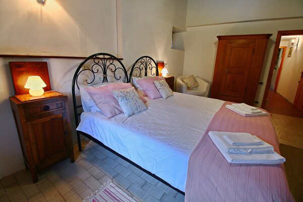 Foto van Moderne villa in Fabriano met privézwembad - Vakantiehuis in Fabriano - BedRoom