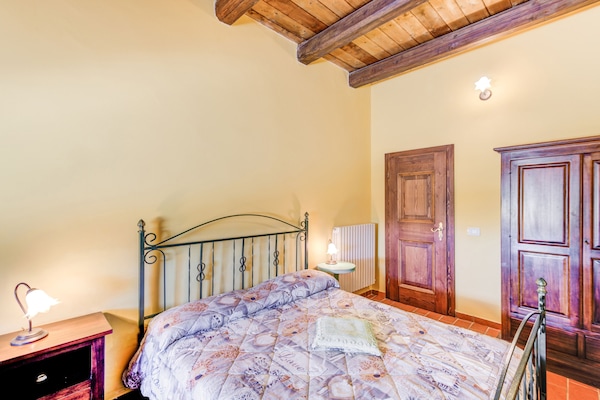 Foto van Monumentaal vakantiehuis in de heuvels van Abruzzo - BedRoom