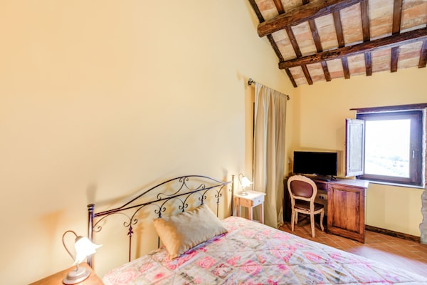 Foto van Monumentaal vakantiehuis in de heuvels van Abruzzo - BedRoom