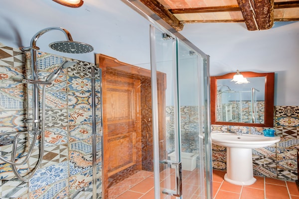 Foto van Monumentaal vakantiehuis in de heuvels van Abruzzo - BathRoom