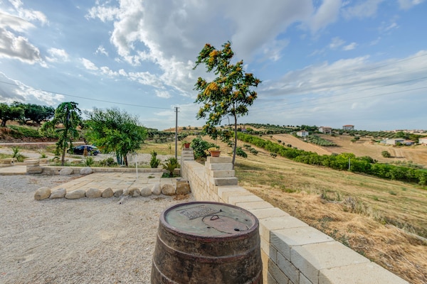 Foto van Monumentaal vakantiehuis in de heuvels van Abruzzo - AreaSummer1KM