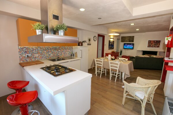 Foto van Landhuis in San Valentino met Zwembad - Vakantiehuis in San Valentino in Abruzzo Citeriore - LivingRoom